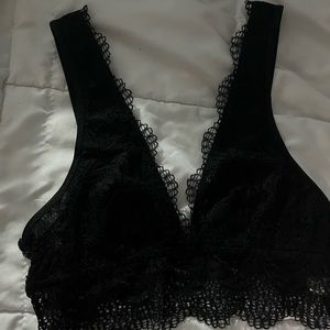 Woman’s small brallete